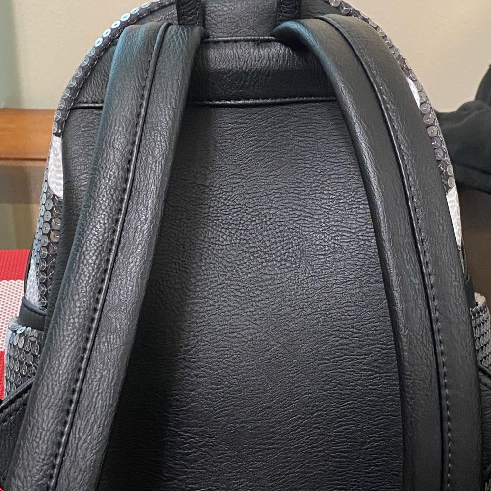 Loungefly Disney backpack with ears - Picture 4 of 4